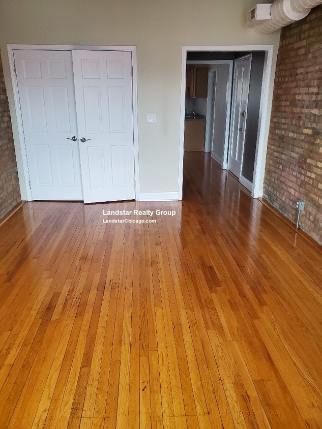 Primary Photo - EXPOSED BRICK 2 ROOM STUDIO!!!