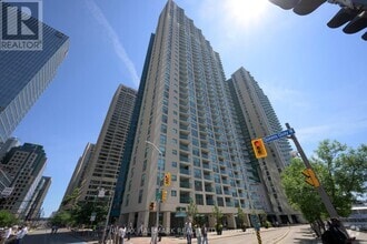 Building Photo - 1806-77-2577 Harbour Square