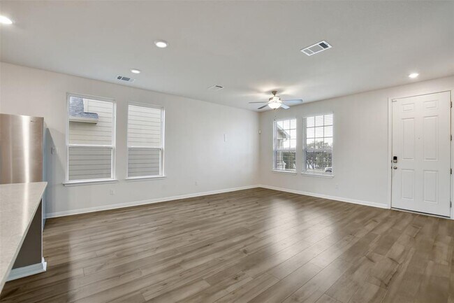 Building Photo - 304 Delaware Mountains Ter