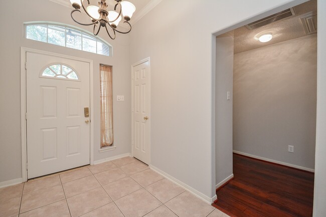 Foto del edificio - 18714 Flagstone Creek Rd