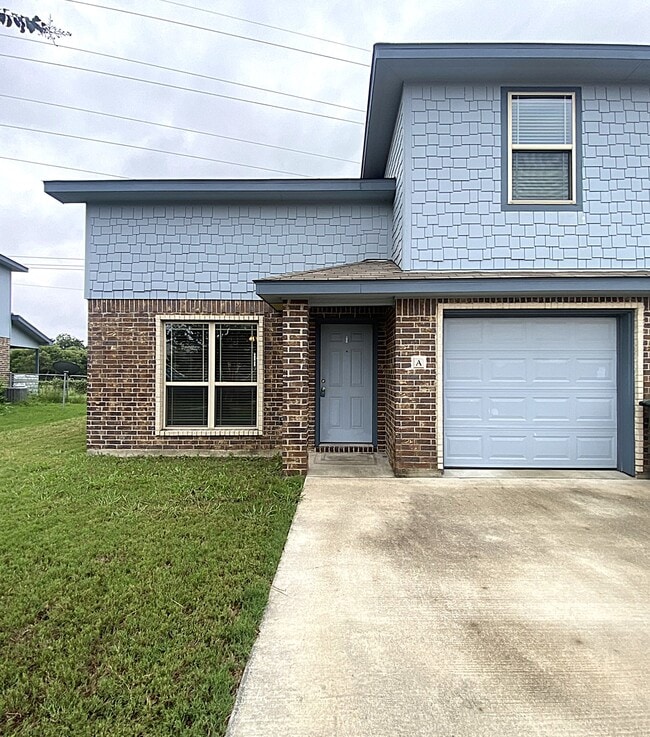Building Photo - 941 Brookview Dr