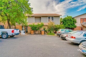 Building Photo - 1210 Southport Dr