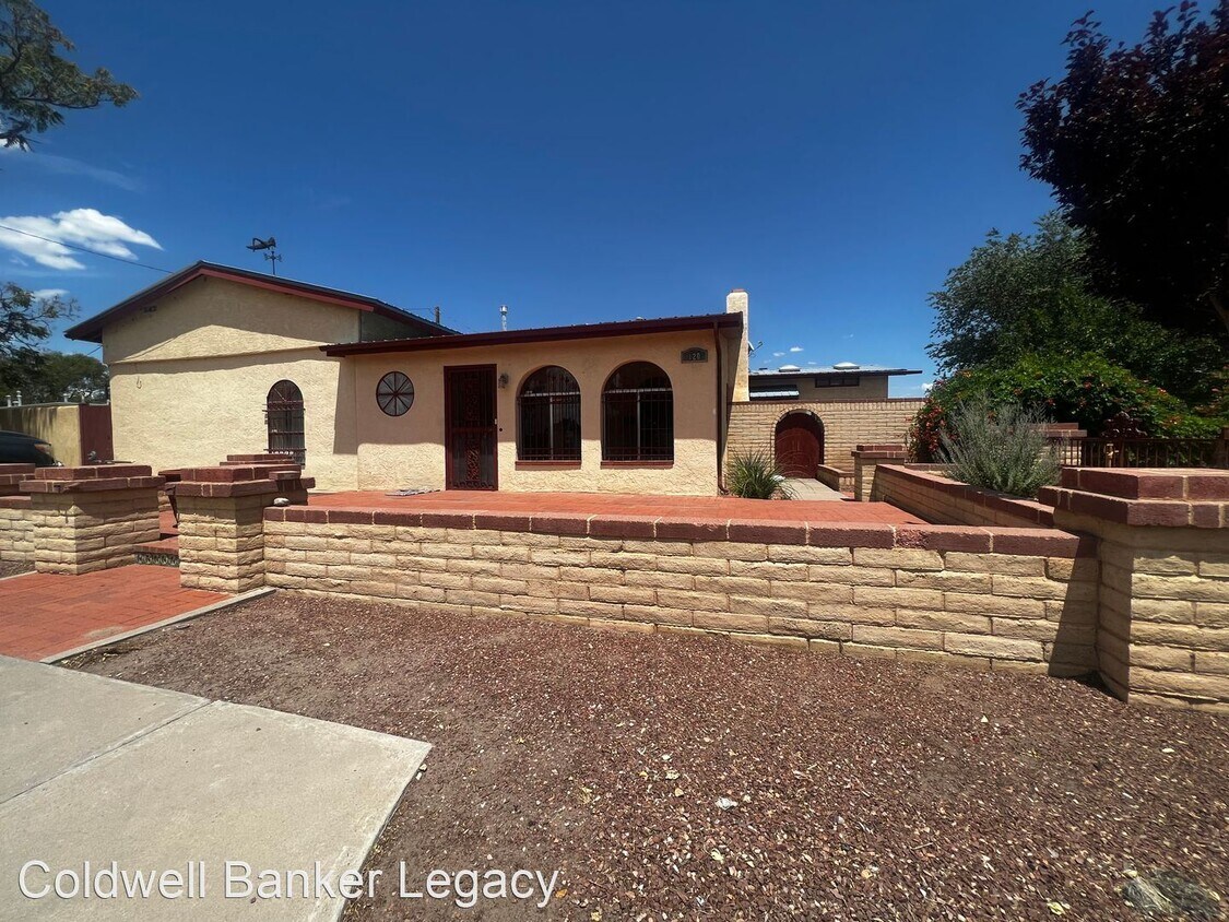 120 Don Diego St, Los Lunas, NM 87031 House Rental in Los Lunas, NM