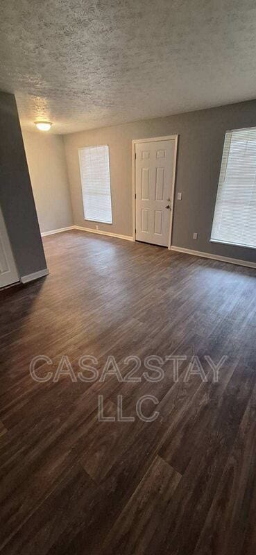 Building Photo - 383 Redmar Blvd