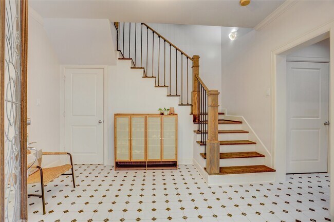 Foto del edificio - 4262 Childress St
