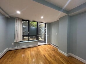 Building Photo - 39 E 21st St