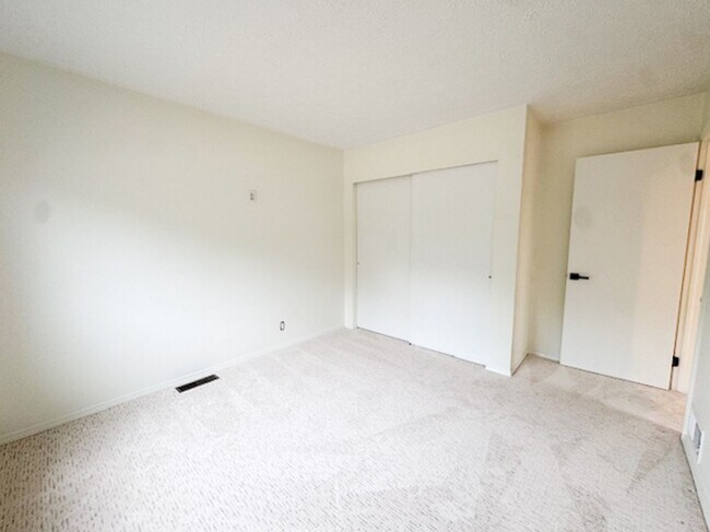 Foto del edificio - Amazing High-End Townhouse - End Unit - Ca...