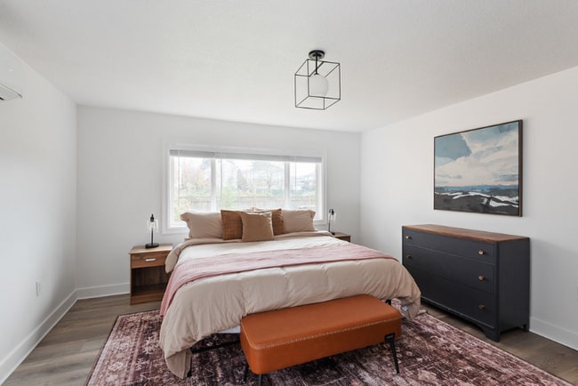 Photo - 12242 SE Raymond St House