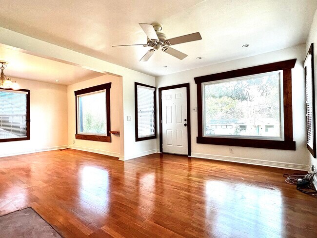Foto del edificio - 1709 Virginia Ave