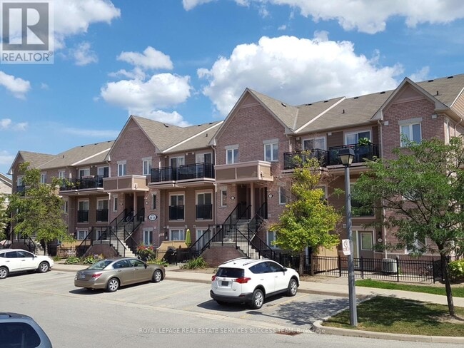 Building Photo - 4975 Southampton Dr