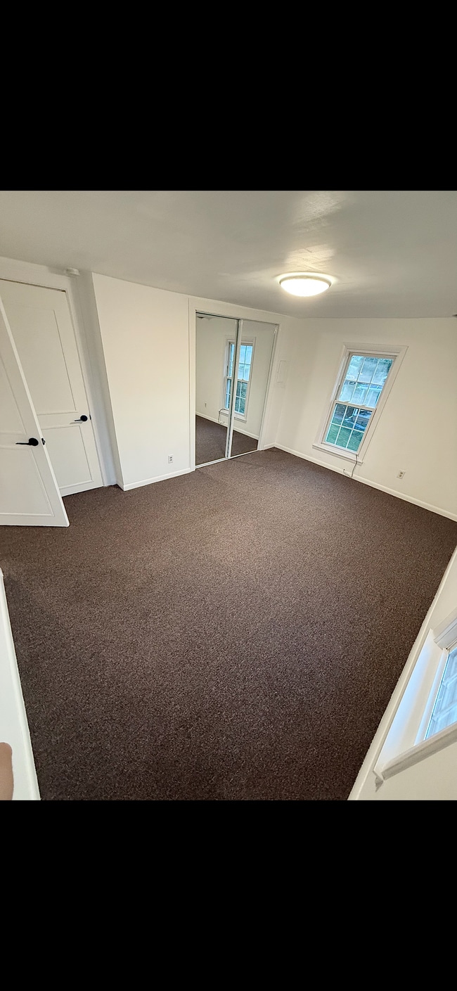 Bedroom - 257 W 1st St