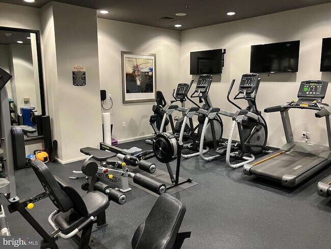 Building Photo - 3409 Wilson Blvd