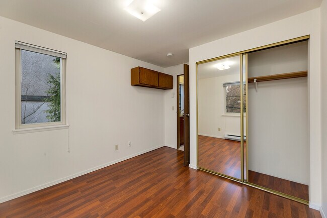 Building Photo - 4230 8th Ave NE