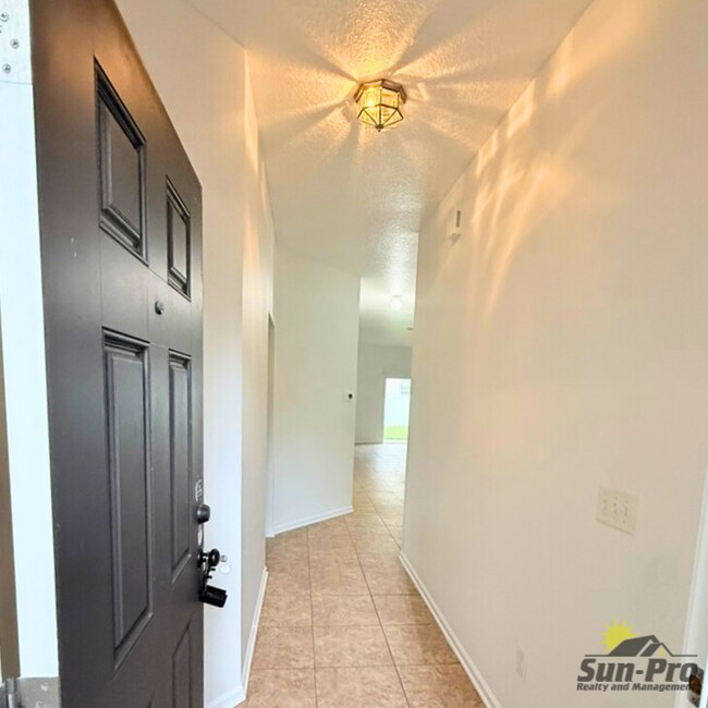 Foto del edificio - 1932 Cove Point Rd