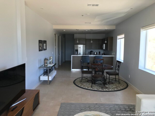 Building Photo - 17902 La Cantera Pkwy