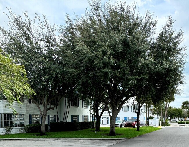 2171 NE 66th St Unit 801, Fort Lauderdale, FL 33308 Condo for Rent in