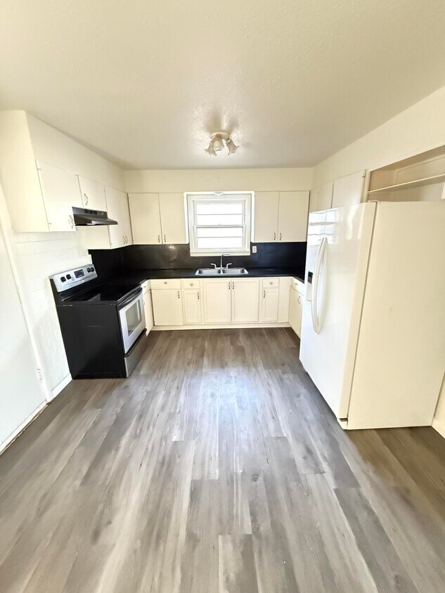 Foto principal - 2609 42nd St