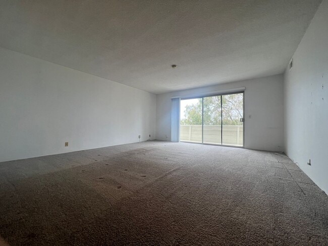 Building Photo - Charming 2 Bedroom 1 Bath in Laguna Beach!!