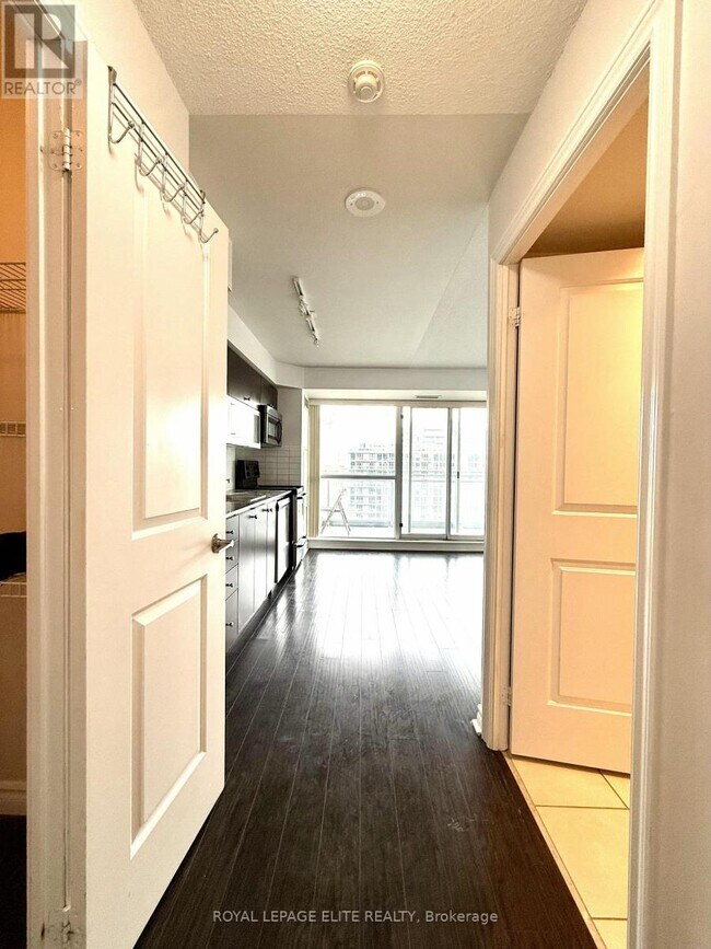 Building Photo - 100 Western Battery Rd