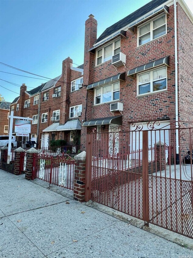 5304 80th St Unit 2, Queens, NY 11373 Room for Rent in Queens, NY