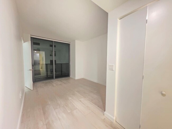 Foto del edificio - 55 SW 9th St