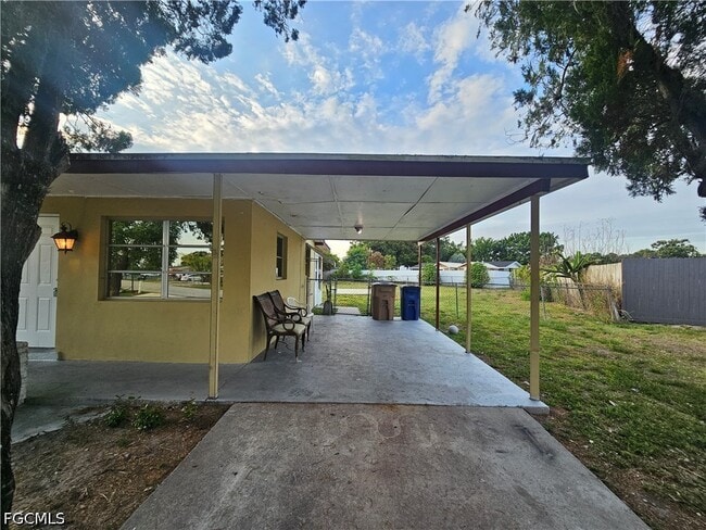 Building Photo - 423 Morgan Cir S