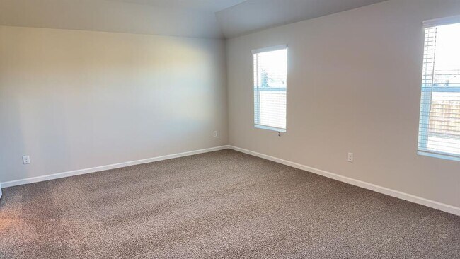 Foto del edificio - 6101 Green Meadow Ln