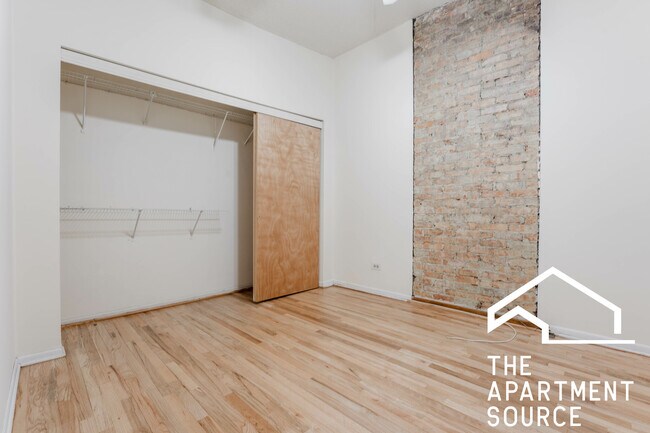 Building Photo - 2521 N Lincoln Ave