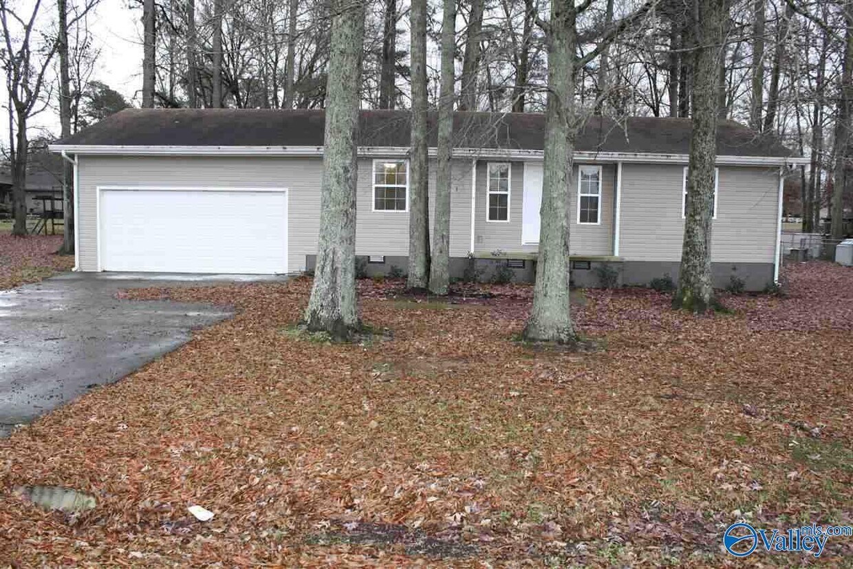 Primary Photo - 30404 Austin St
