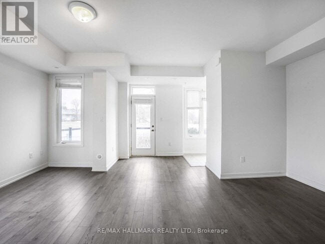 Building Photo - 1555-1555 Kingston Rd