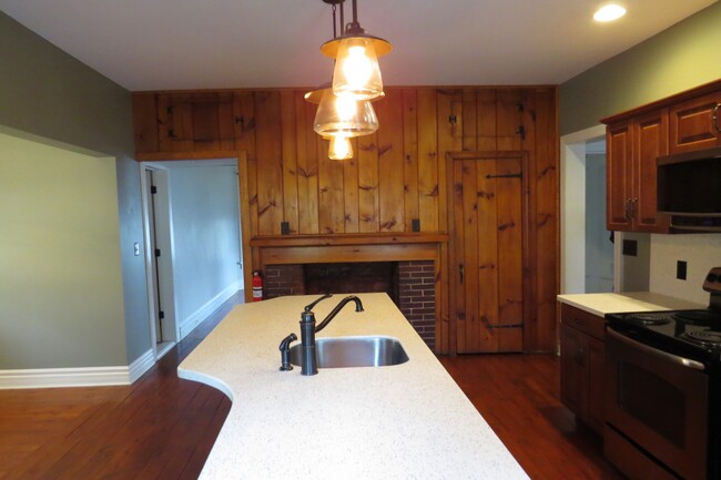 Foto del edificio - 48 Schooleys Mountain Rd