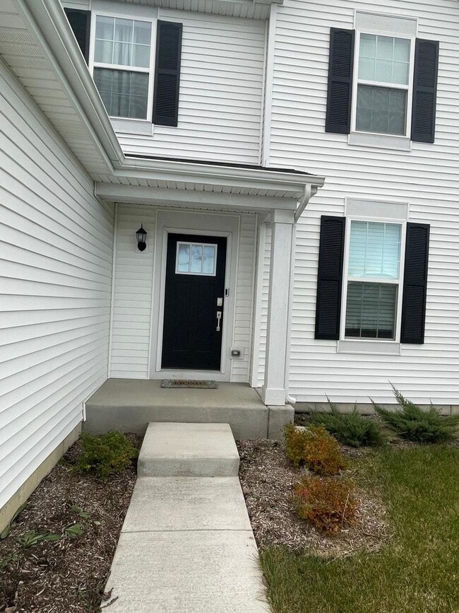 Building Photo - 1464 Collins St