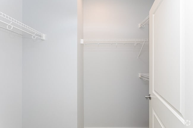 Estudio, 1BA - J Malden Center