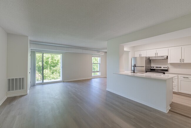 Foto del edificio - Wayzata Woods