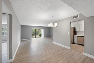 Building Photo - 3280 Spanish Moss Terrace