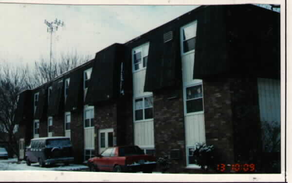 Primary Photo - 1011 Grand Ave