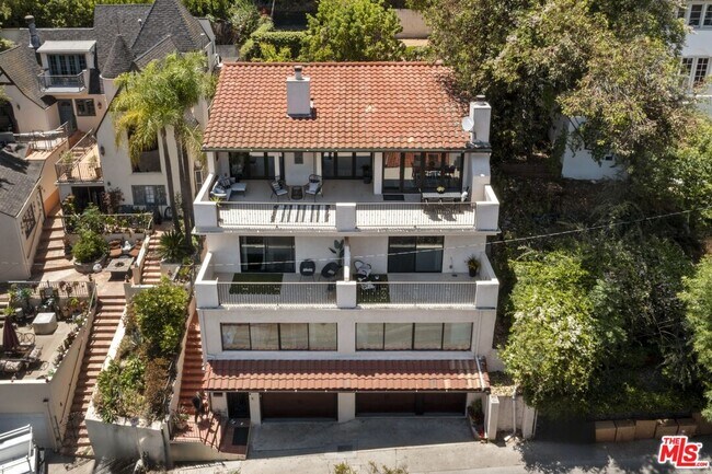 Foto del edificio - 5940 Manola Way