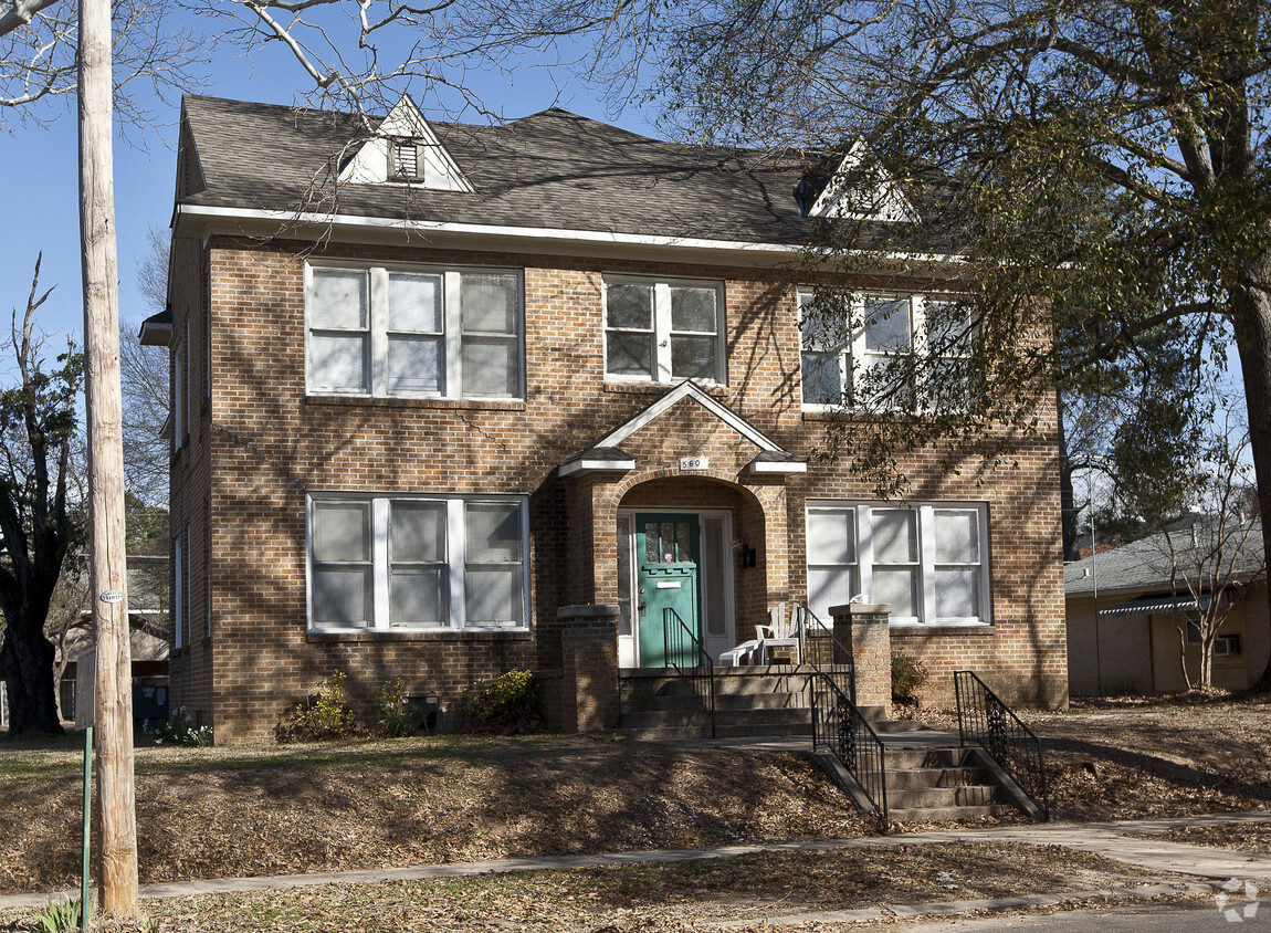 Building Photo - 560 Kirby St
