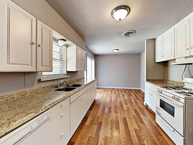Building Photo - 3517 Wicklow Ct
