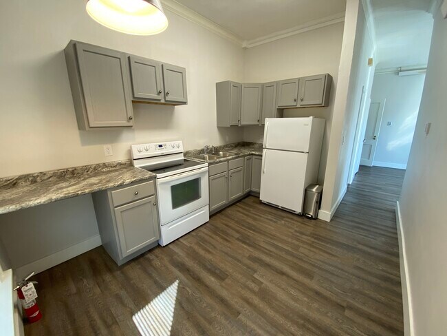 Building Photo - 200 N Main St