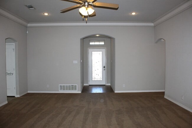 Building Photo - 5 BEDROOM, BELTON ISD