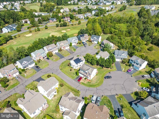 Building Photo - 35298 Balmoral Dr