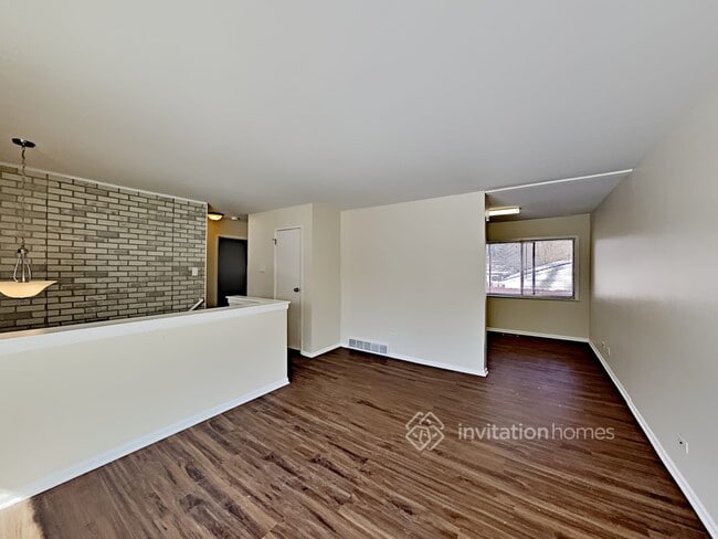 Building Photo - 4242 Clark Dr