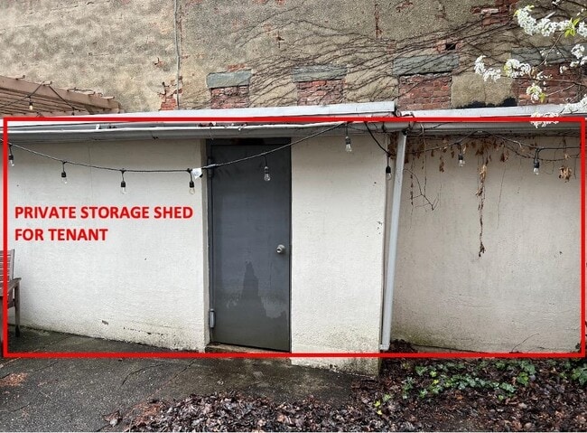 Building Photo - 528 Garden St