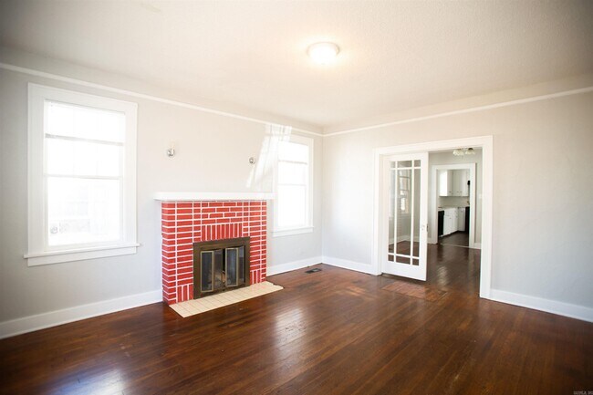 Building Photo - 1626 Gum St