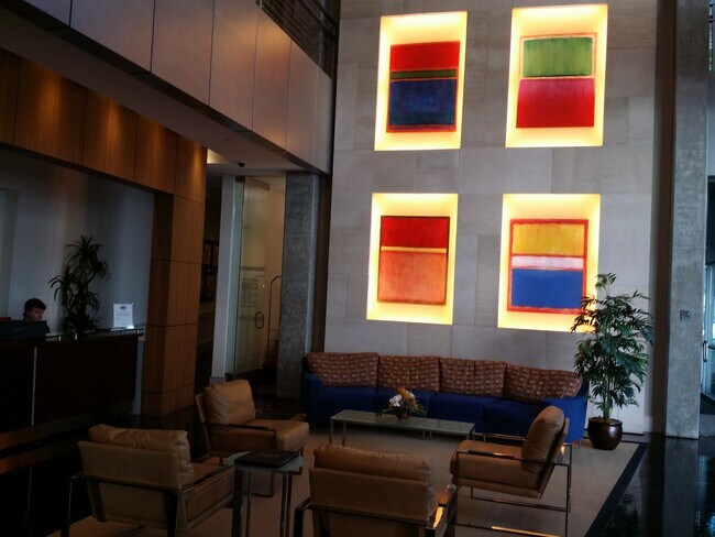 Foto del edificio - 840 E Green St