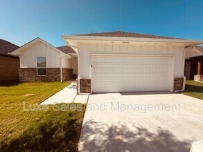 Building Photo - 8301 NW 163rd Ter