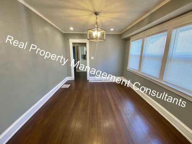 Building Photo - 3 Bedroom with Rocking Chair Front Porch