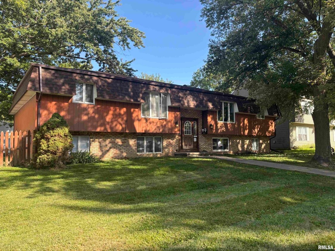 Primary Photo - 1407 Bridge Ave