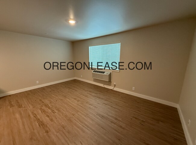 Foto del edificio - Newer 2-Bedroom Apartment located off Jasper Rd in South Springfield